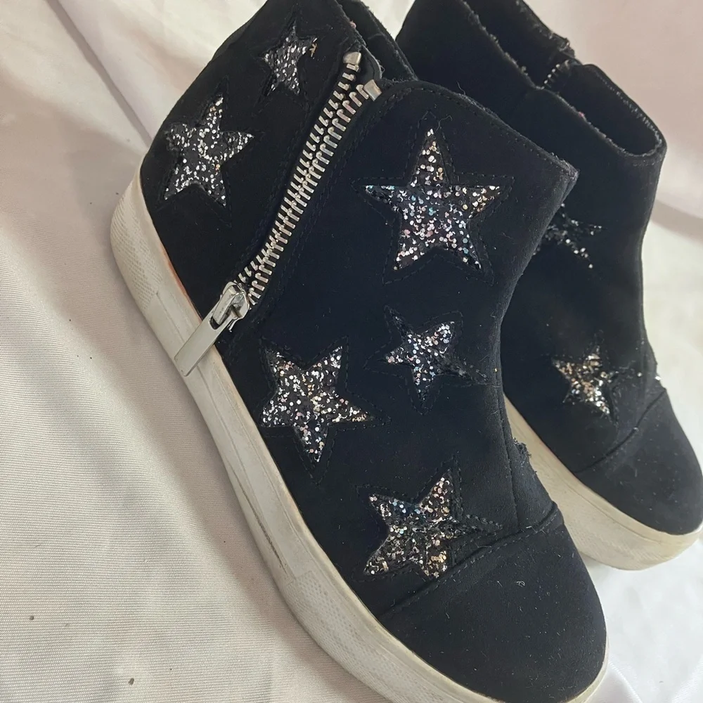 Kidpik Non-Marking Sole Sneakers